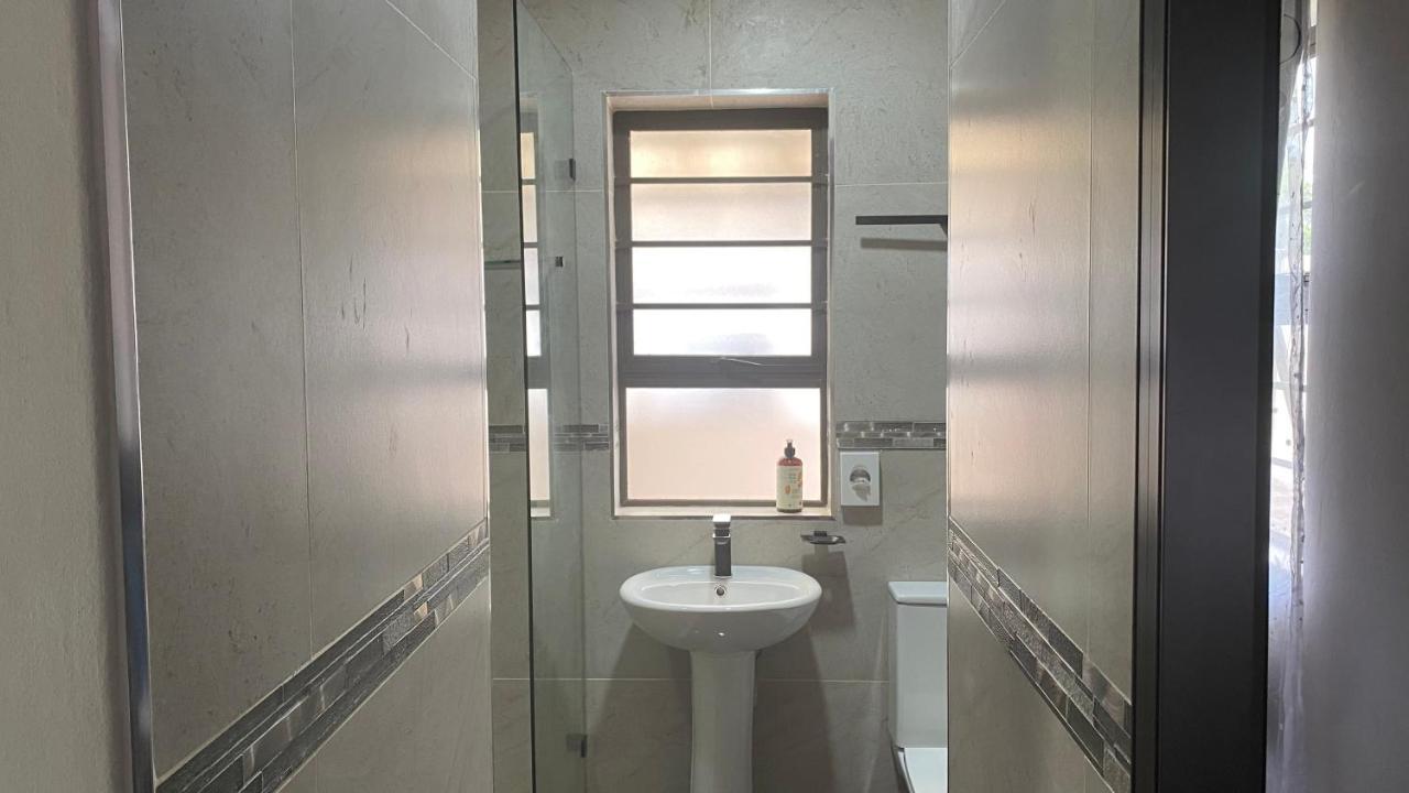 Apartment On Keam East London